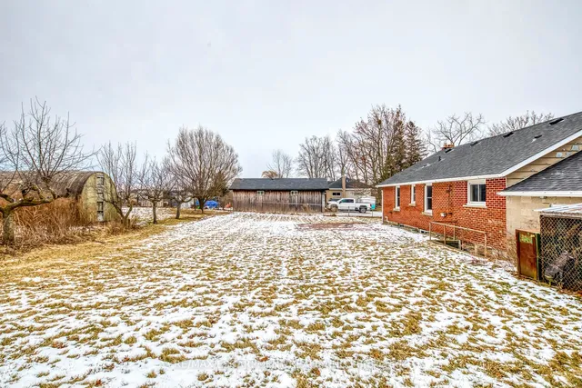 Additional image 33 of 8110 Chippewa Rd