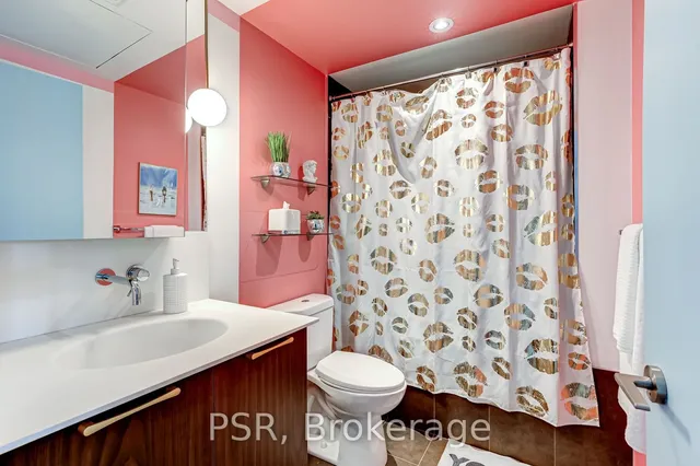 Additional image 19 of 95 Bathurst St Unit 816