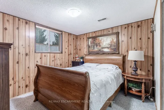 Additional image 22 of 984 Easterbrook Ave