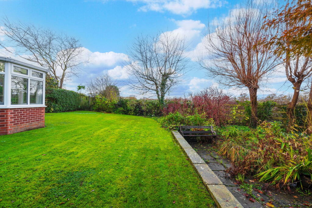 Additional image 39 of Willow Lea, Mollington, Chester, Cheshire