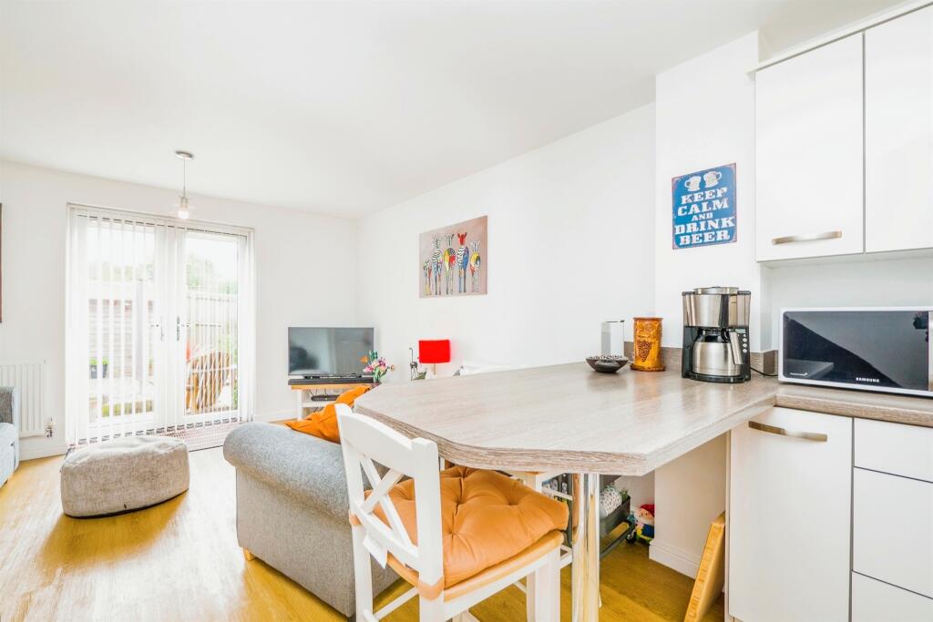 Additional image 13 of Clos Onnen, Barry