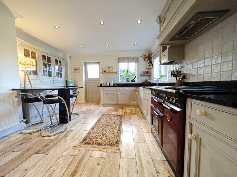 Additional image 7 of Forella, Ainstable