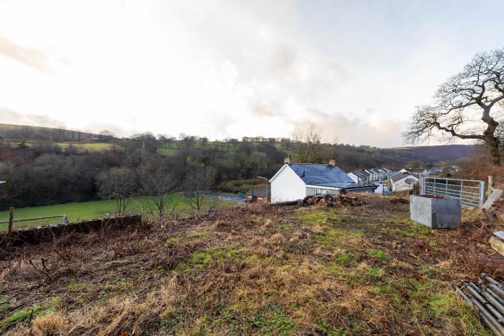 Additional image 52 of Brynyderw, Oakland Street, Bedlinog, Treharris