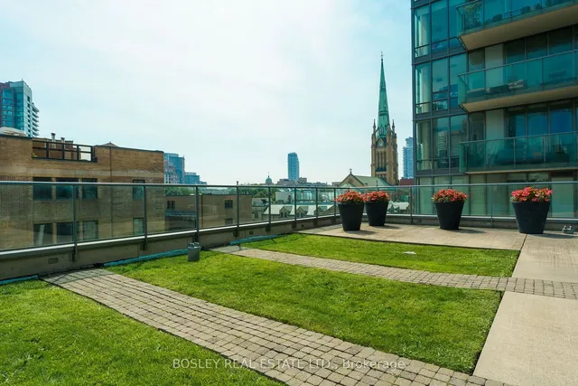 Additional image 36 of 33 Lombard St Unit 412