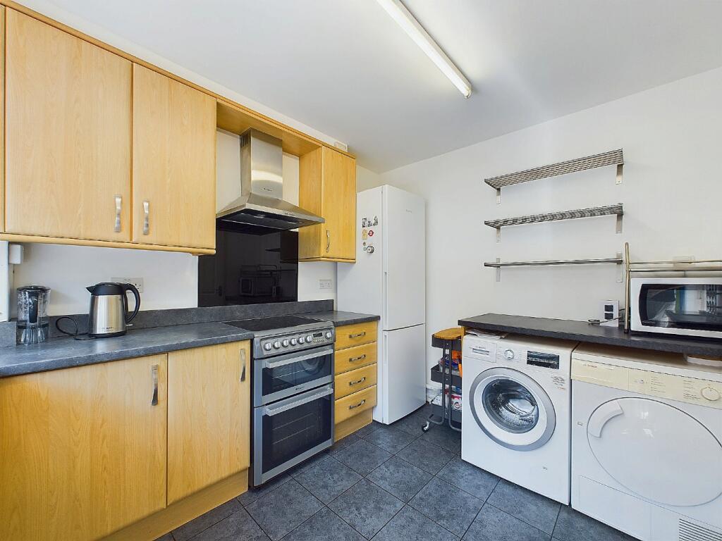 Additional image 8 of Heron Court, Bromley, Kent, BR2