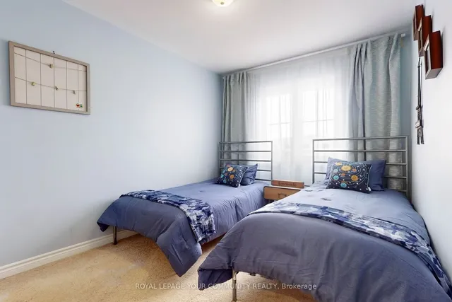 Additional image 30 of 1140 Duignan Cres