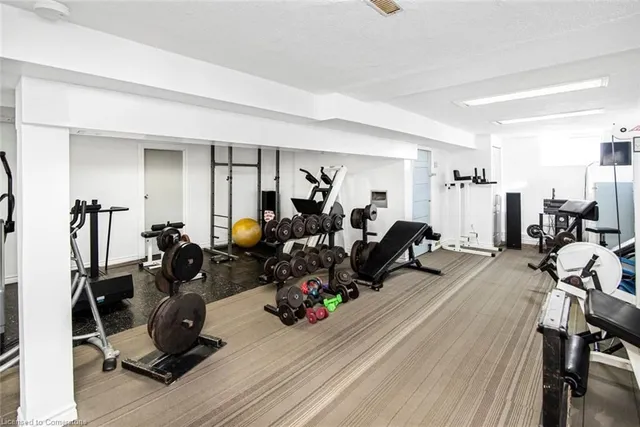 Additional image 19 of 725 Mud St