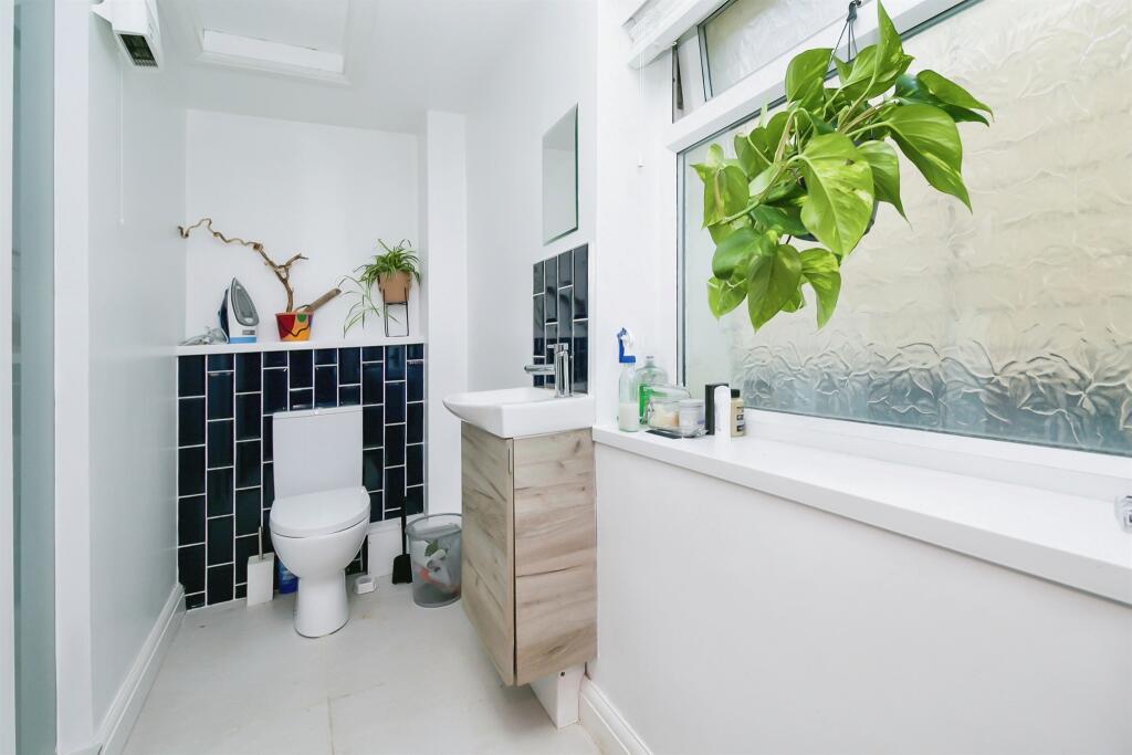 Additional image 8 of Glebe Street, Penarth