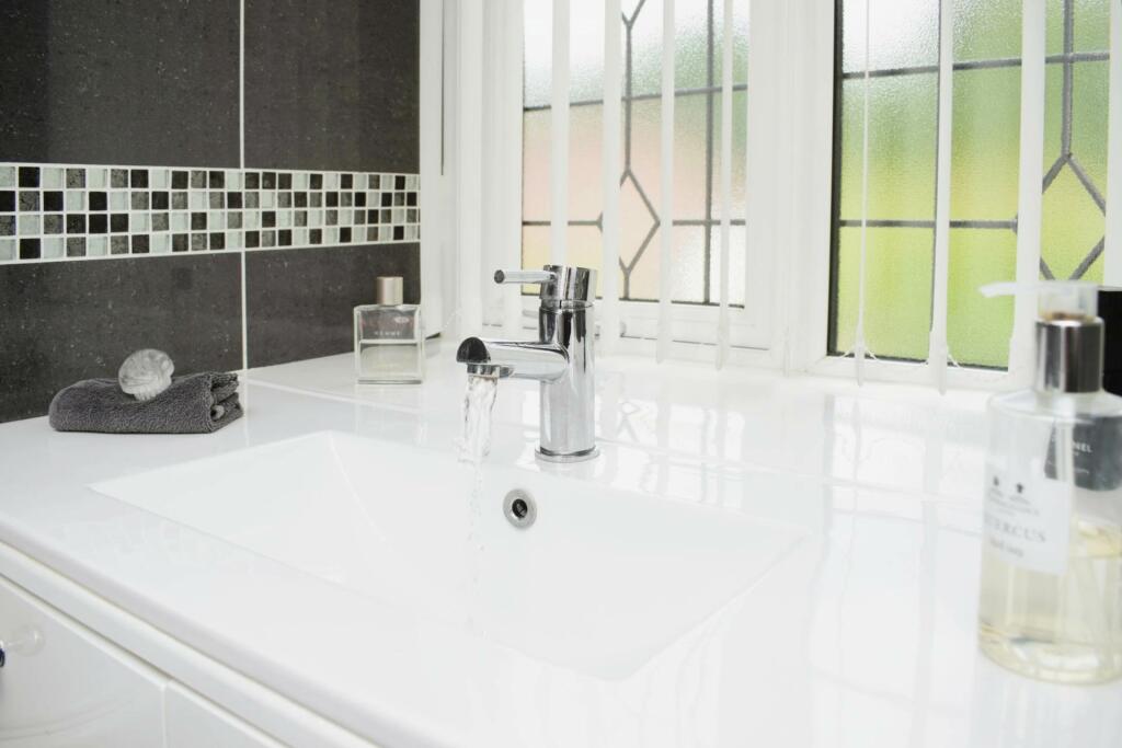 Additional image 29 of Dibbinview Grove, Spital