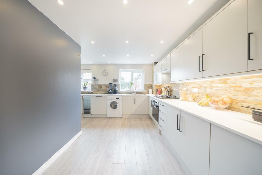 Additional image 4 of East O' Hills Close, Heswall, Wirral, CH60