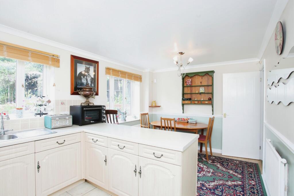 Additional image 8 of Clos Cae Pwll, Treharris, CF46