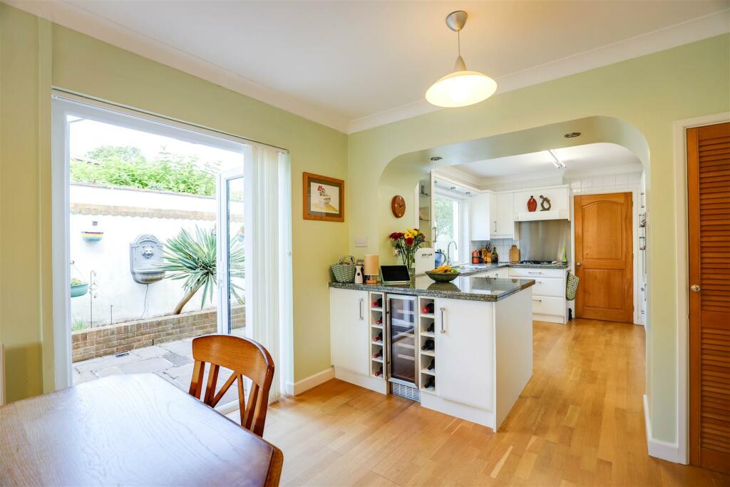 Additional image 6 of 2 Turnpike Close, Dinas Powys, CF64 4HT