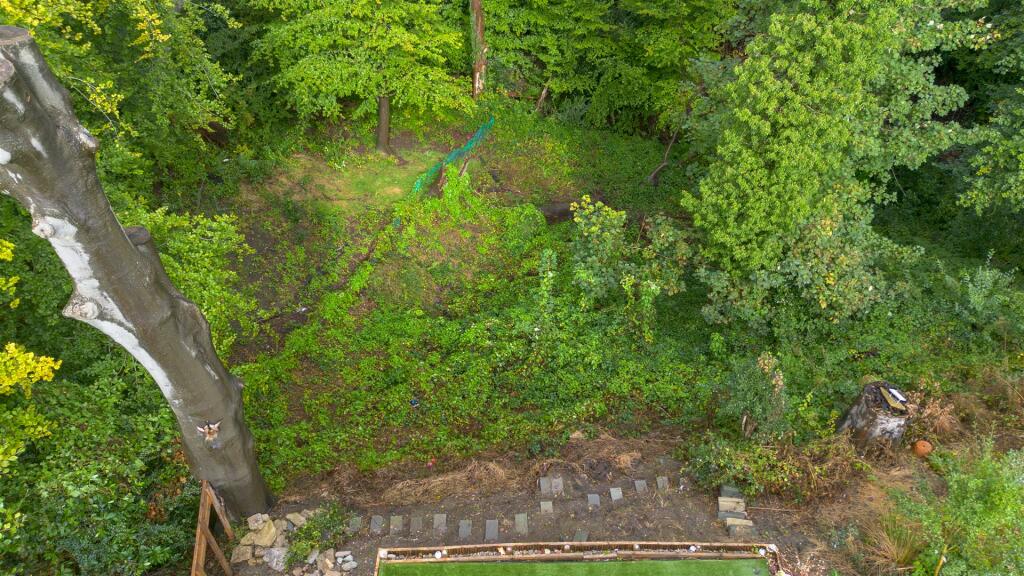 Additional image 40 of Low Wood Grove, Barnston, Wirral