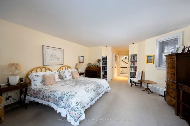 Additional image 18 of 137 Roxborough St