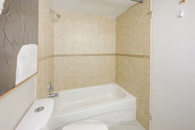 Additional image 22 of 24 Mooregate Cres Unit 202