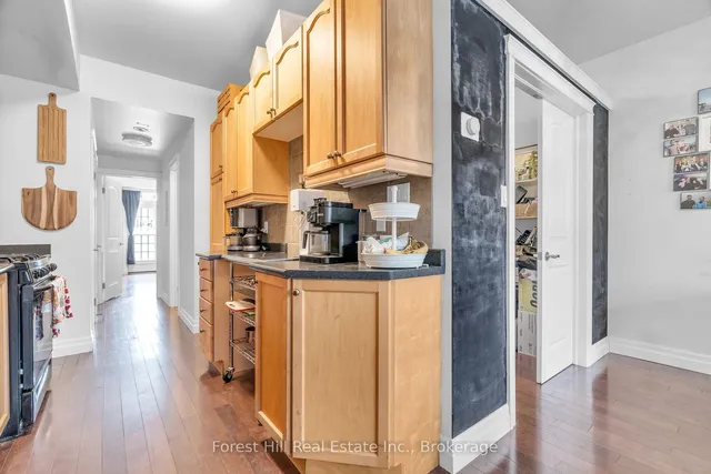 Additional image 10 of 555 King St Unit 104
