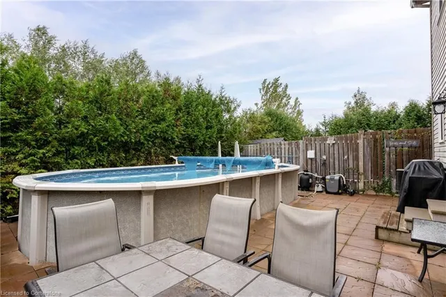 Additional image 38 of 93 Bradley Ave