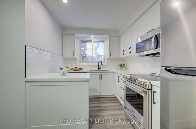 Additional image 14 of 18 Martinglen Cres