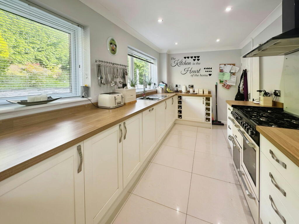 Additional image 8 of Waunfain, Energlyn Parc, Caerphilly, CF83 2US