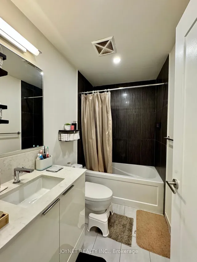 Additional image 23 of 28 Freeland St Unit 1201