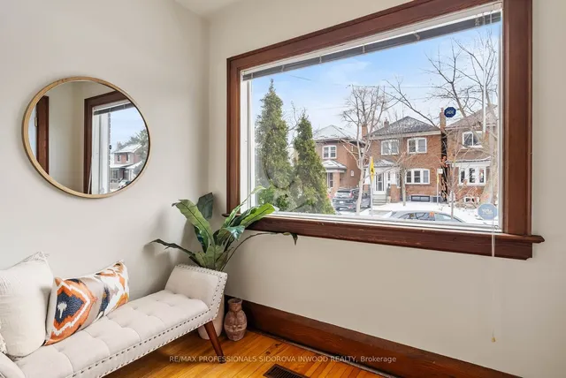 Additional image 33 of 582 Willard Ave