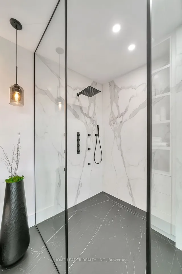 Additional image 32 of 169 Poyntz Ave