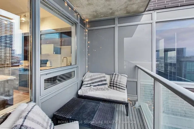 Additional image 24 of 59 East Liberty St Unit 1111