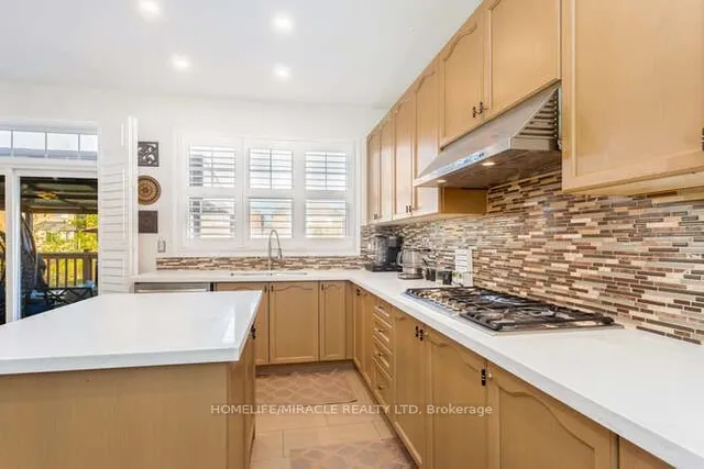 Additional image 20 of 452 Nairn Circ