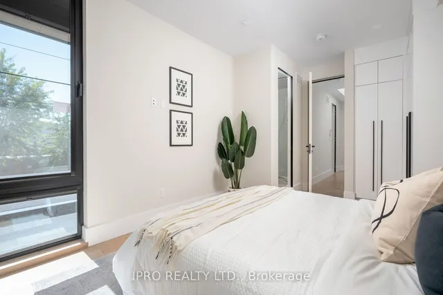 Additional image 24 of 951B Greenwood Ave