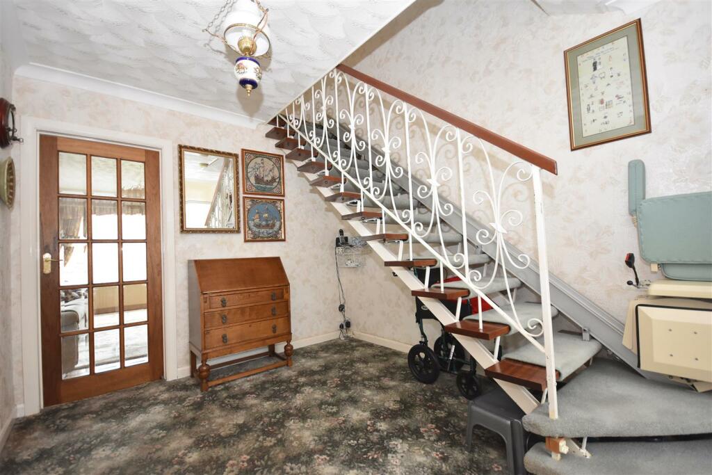 Additional image 3 of 60 Smithies Avenue, Sully, CF64 5SS