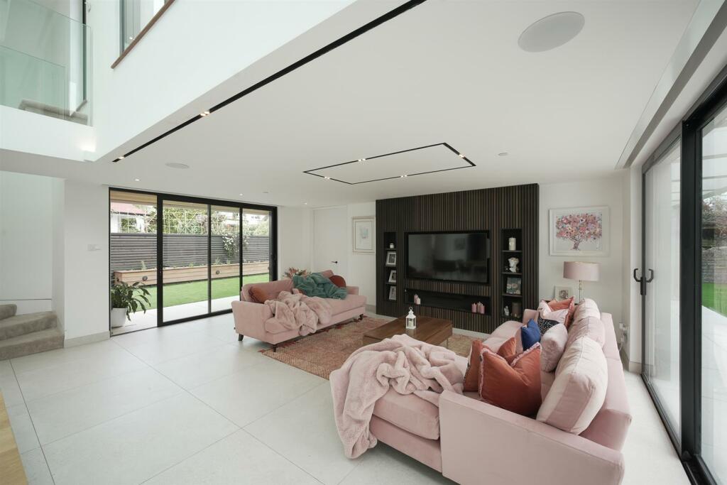 Additional image 4 of Lavernock Road, Penarth