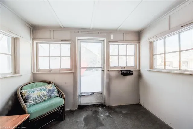 Additional image 21 of 56 Garden Ave