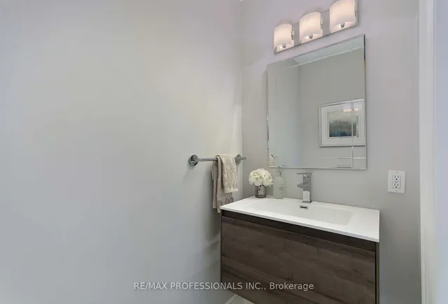 Additional image 14 of 14 Aymarn Crt