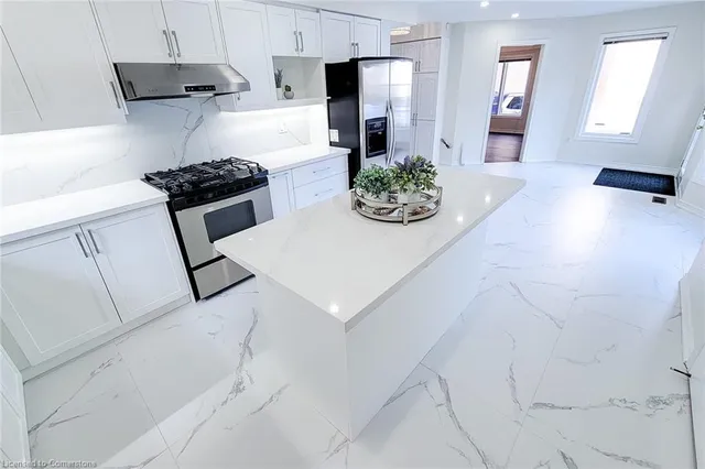 Additional image 21 of 85 Meadowlands Blvd