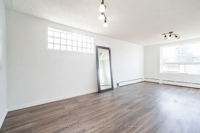 Additional image 7 of 1221 - 1223 MAIN St