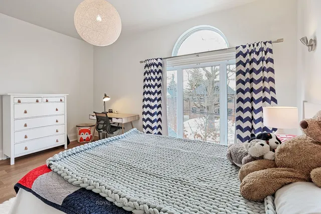 Additional image 27 of 115 Humbercrest Blvd