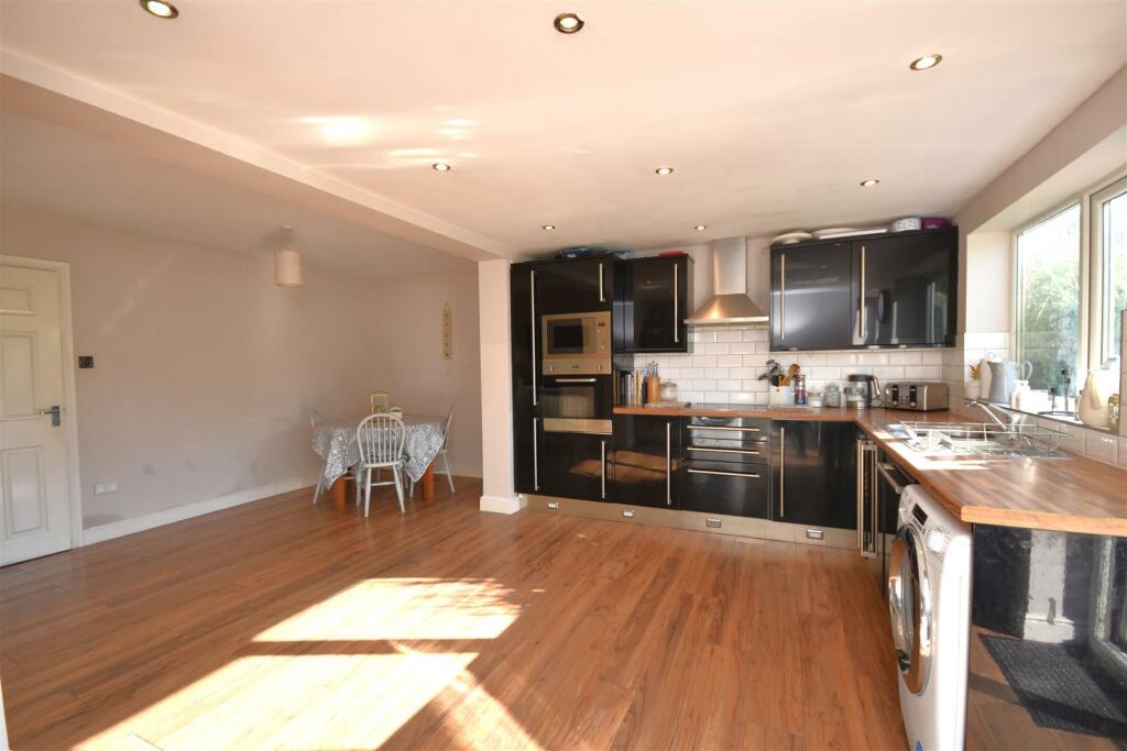 Additional image 8 of Talbot Avenue, Little Neston