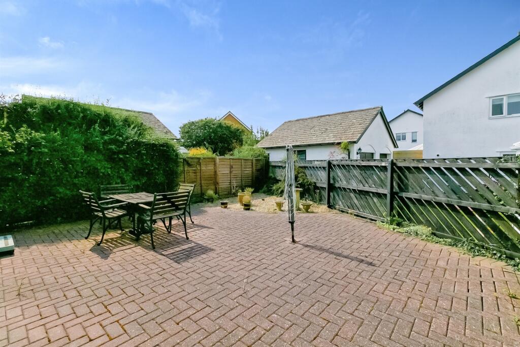 Additional image 4 of Bull Cliff Walk, Barry