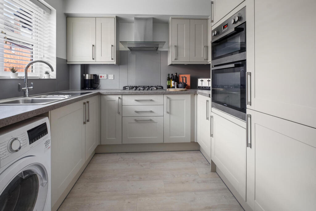 Additional image 5 of Pavilion Gardens, Bromsgrove, Worcestershire