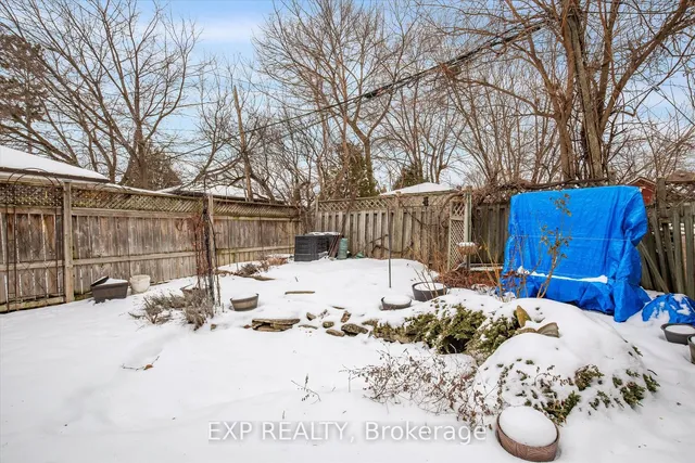 Additional image 9 of 892 Castlefield Ave