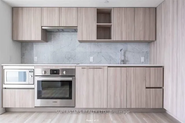 Additional image 7 of 17 Bathurst St Unit 3516A