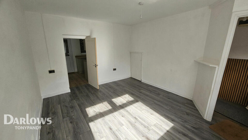 Additional image 6 of Pentre CF41 7