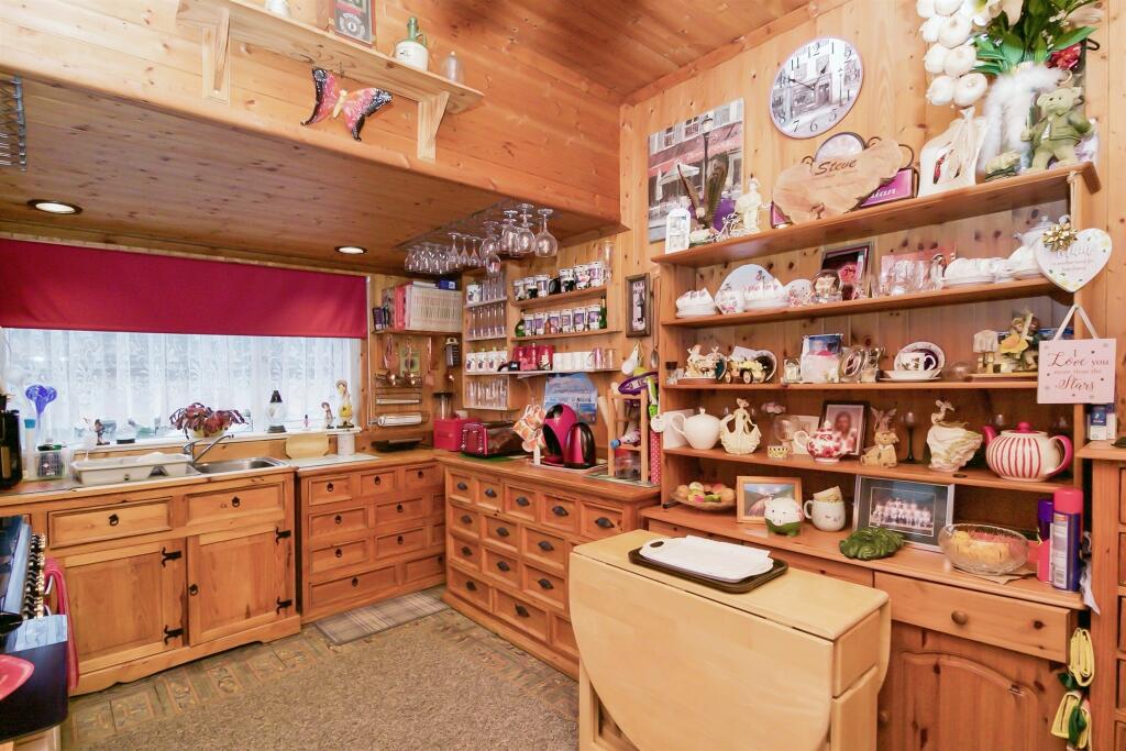 Additional image 14 of Quarella Street, Barry