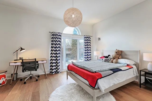 Additional image 25 of 115 Humbercrest Blvd