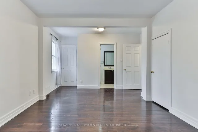 Additional image 12 of 262 Poyntz Ave