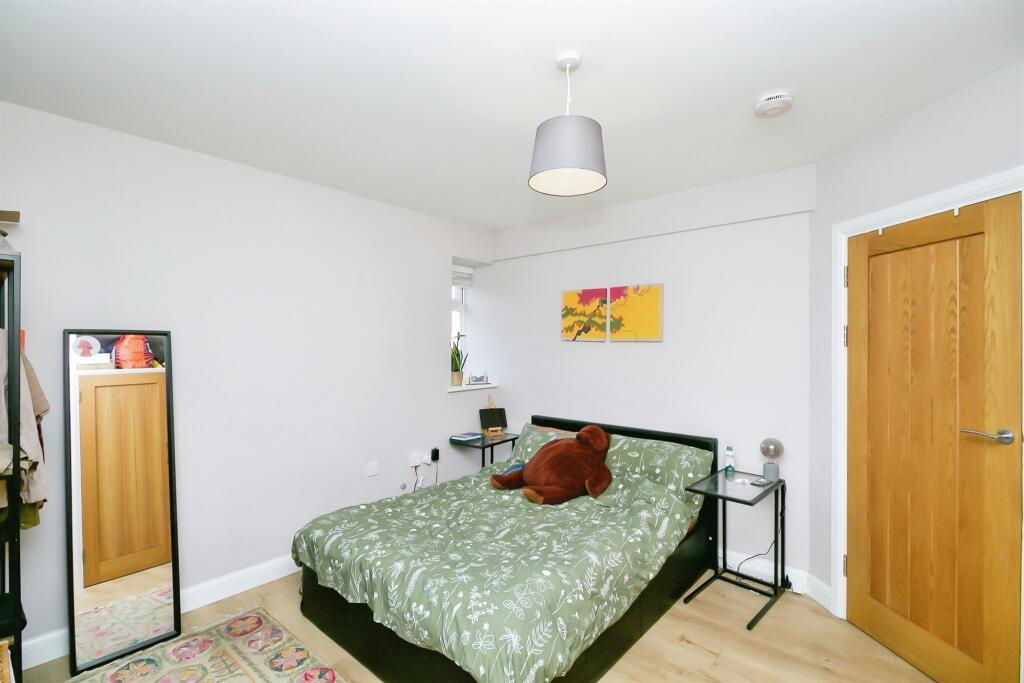 Additional image 5 of Glebe Street, Penarth