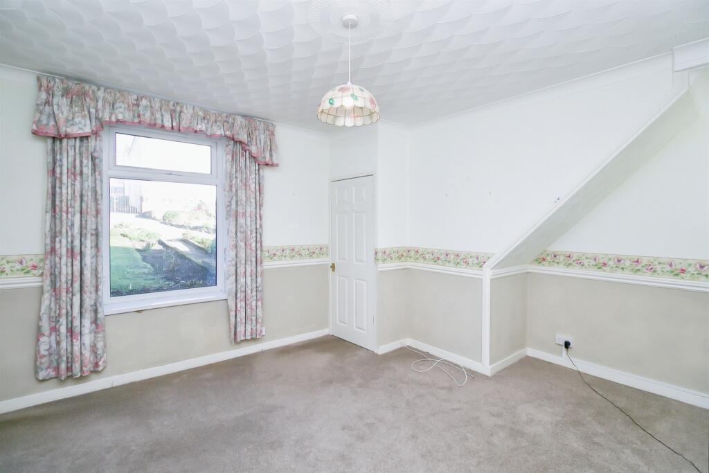 Additional image 4 of Main Street, Barry