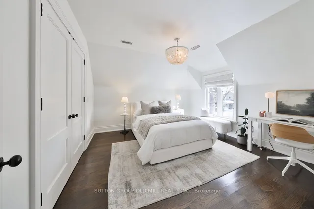 Additional image 24 of 46 Sunnylea Ave