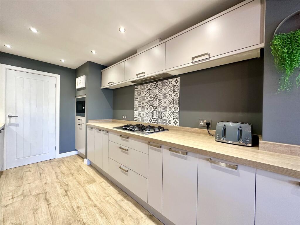 Additional image 6 of Woodfield Gardens, Highcliffe on Sea, Christchurch, Dorset, BH23