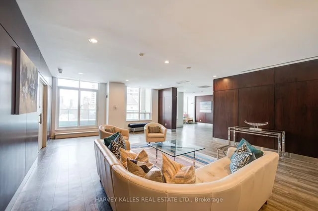 Additional image 33 of 32 Kenaston Gdns Unit TH103